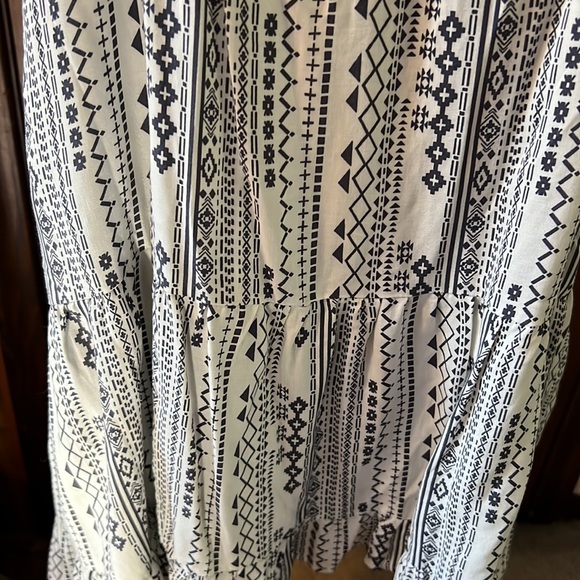 Dress with adjustable straps that tie in back - Picture 3 of 6